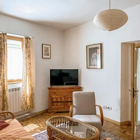 Casa vacanze 2 Bedroom Beautiful In Castagnetoli